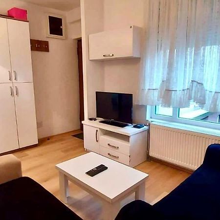 Bright & Lovely Apartment In The City Center Pristina Kültér fotó