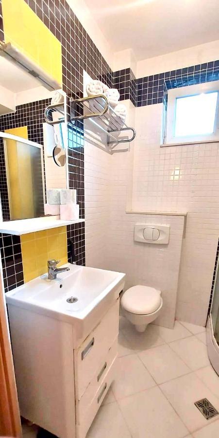 Bright & Lovely Apartment In The City Center Pristina Kültér fotó